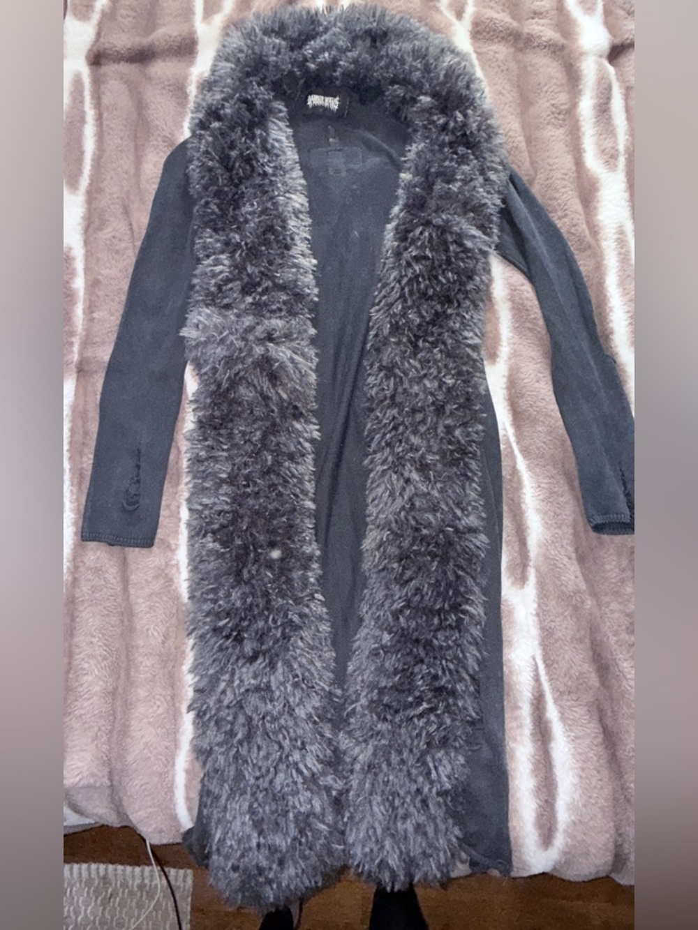 Black Open-Front Long Cardigan with Plush Faux-Fur Trim